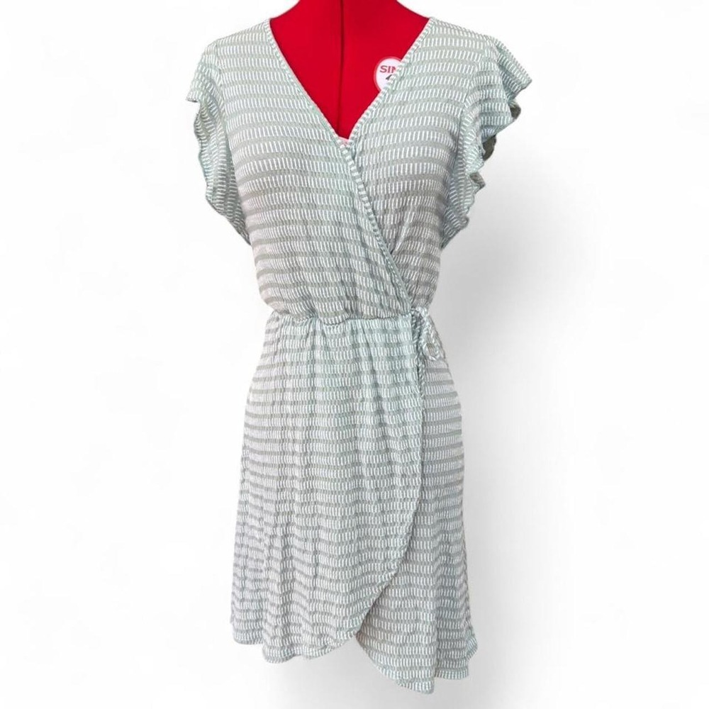 Caution To The Wind white and green wrap dress ruffle sleeves size medium